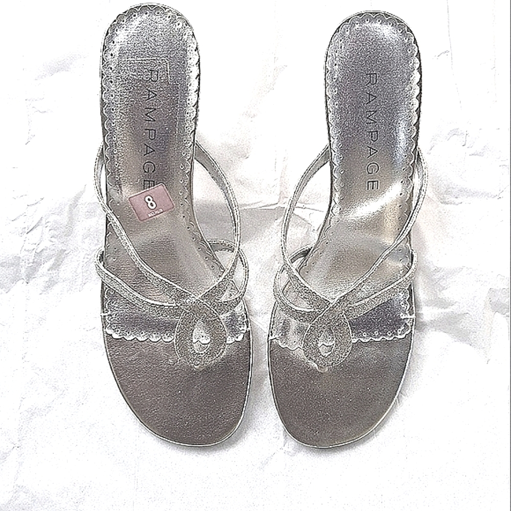 RAMPAGE "MOIRA" SILVER SPARKLE THONG SANDAL. 8